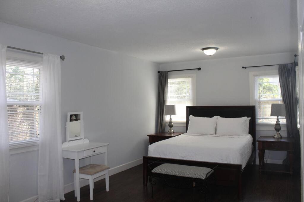 ☆The Oasis In Murray Hill☆ -Sleeps 8- Wifi- Cozy Jacksonville Exterior foto